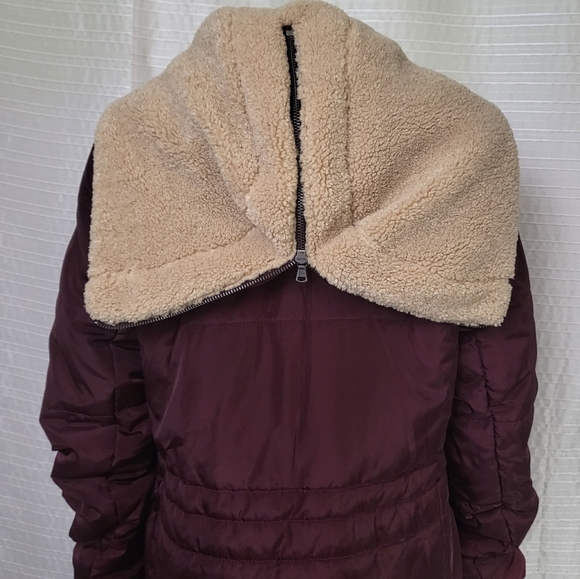 LEVI'S Quilted Puffer Coat Jacket Sherpa Hood and Trim Burgundy Women's M - Picture 13 of 16